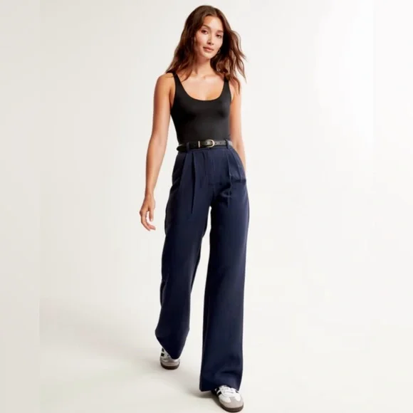 Abercrombie & Fitch Sloane Tailored Pants | Ultra High Rise Wide Leg | Navy 2S - Picture 3 of 13